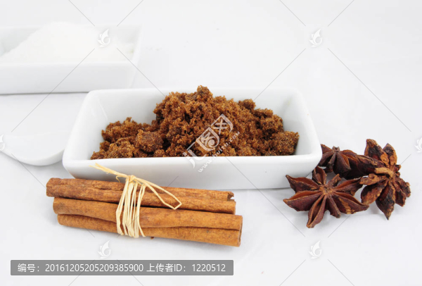 紅糖；桂皮和八角