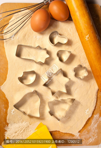 餅干面團；形式；雞蛋和打蛋器
