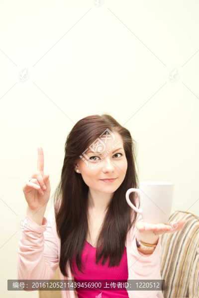 女人喜歡喝杯酒
