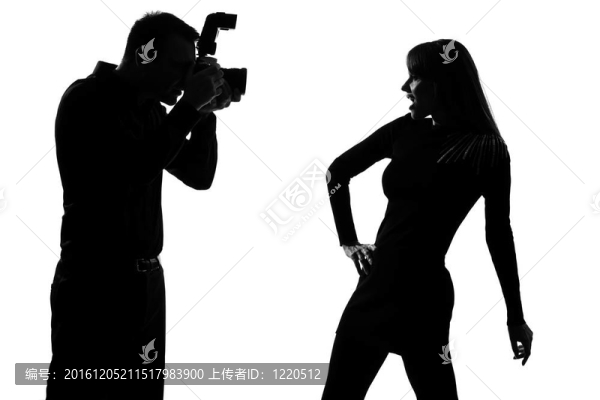 一對情侶攝影師和女性時尚模特