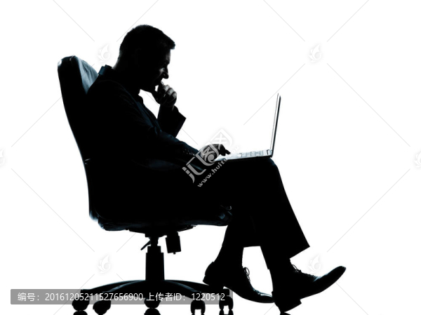 一個(gè)白人商人電腦計(jì)算坐在扶手椅剪影全長(zhǎng)在工作室孤立的白色背景