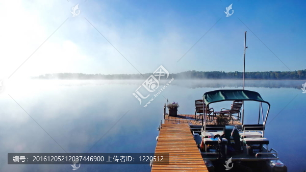 霧蒙蒙的早晨
