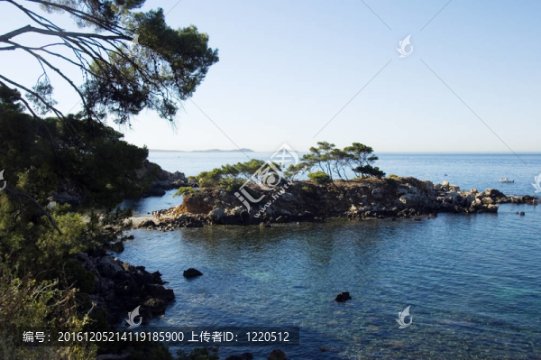 地中海的海岸；embiez群島