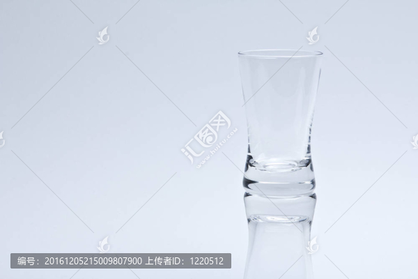 伏特加酒杯