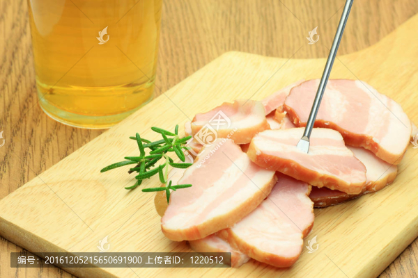 熏肉和啤酒