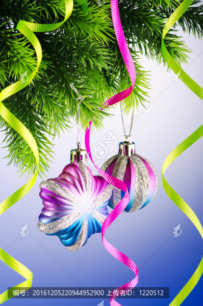 在慶祝概念圣誕樹裝飾品