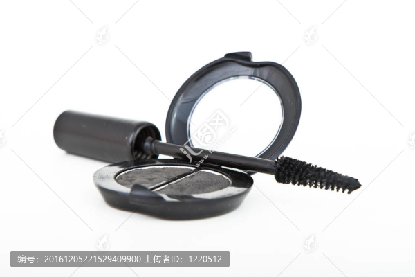 睫毛膏、眼影
