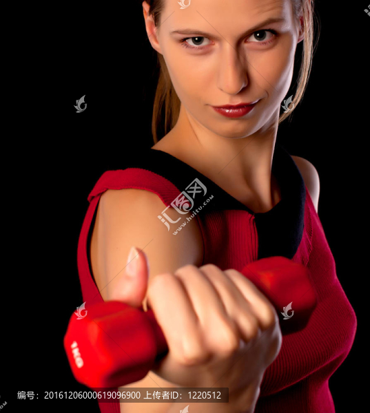 嚴(yán)重女子運(yùn)動(dòng)員啞鈴
