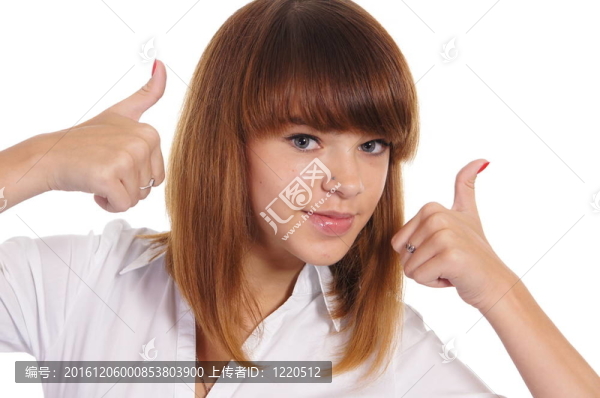 白色的漂亮女孩