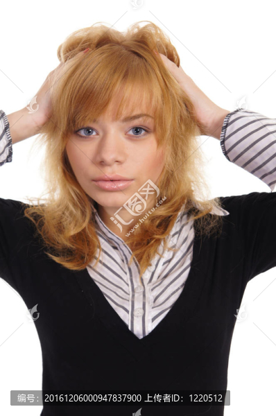 聰明的女孩冒充