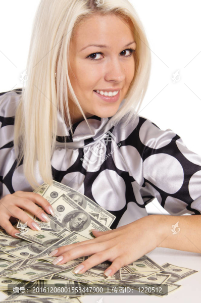 金發(fā)美女與金錢