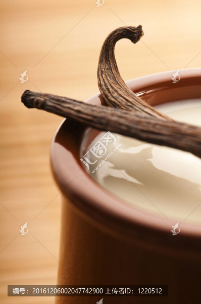 甜香草布丁甜點(diǎn)