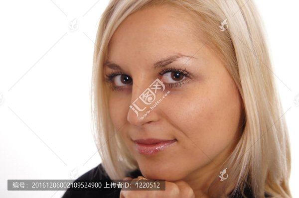 漂亮的金發(fā)女郎的肖像