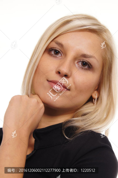漂亮的金發(fā)女郎的肖像