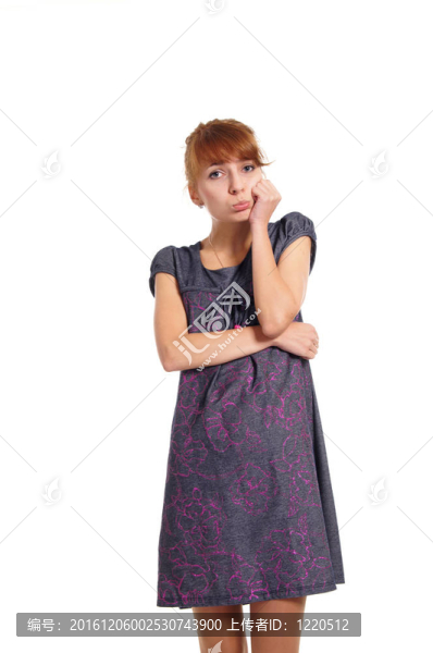 穿白色衣服的少女