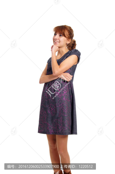 穿白色衣服的少女