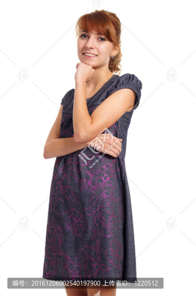 穿白色衣服的少女
