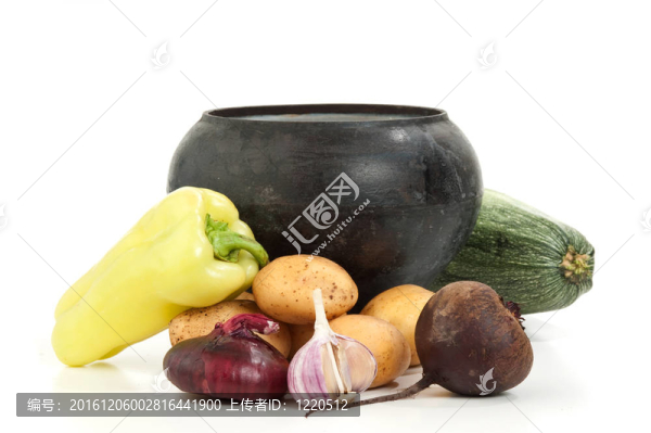 鑄鐵鍋與蔬菜