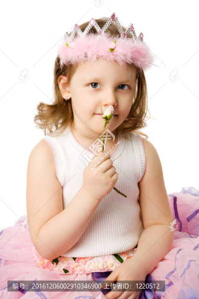 女孩拿著玫瑰