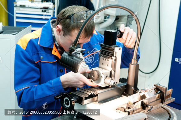 具有光學(xué)裝置的工人檢查工具