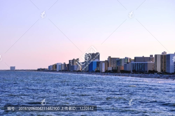 美特爾海灘的海岸線