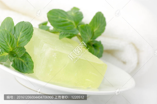 手工肥皂和毛巾