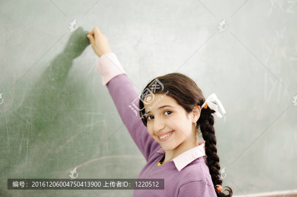 課堂上華麗的女孩寫作