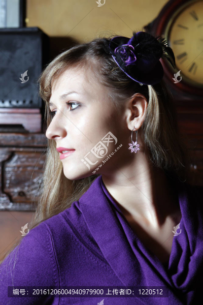 年輕可愛(ài)的女人