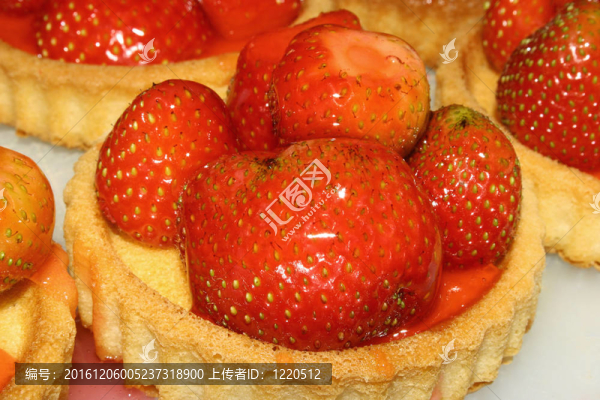 草莓撻