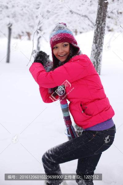 玩雪球