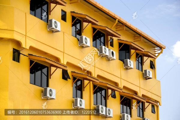 窗戶和空調(diào)
