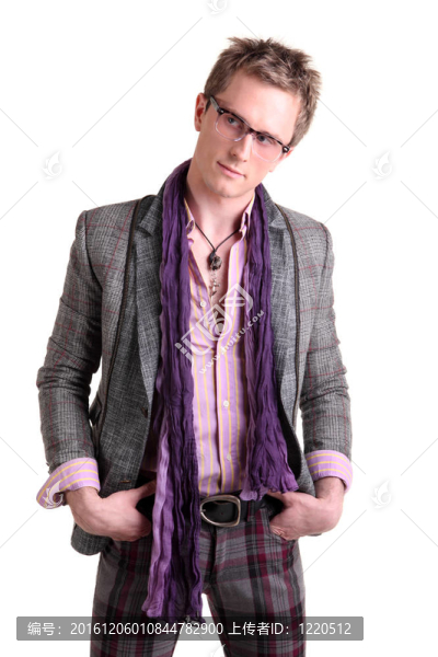 時尚男褲；白色背景襯衫