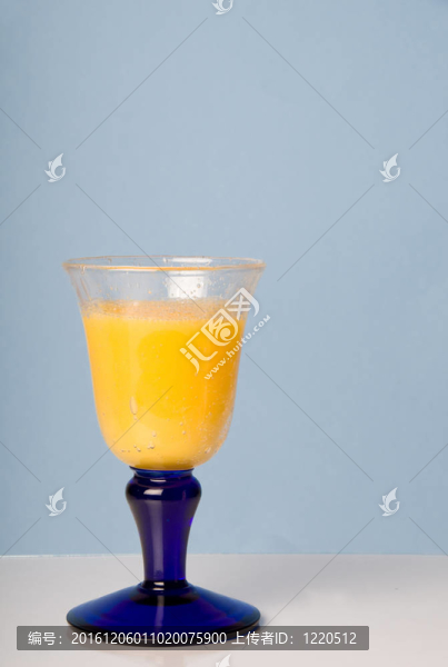 一杯橙汁
