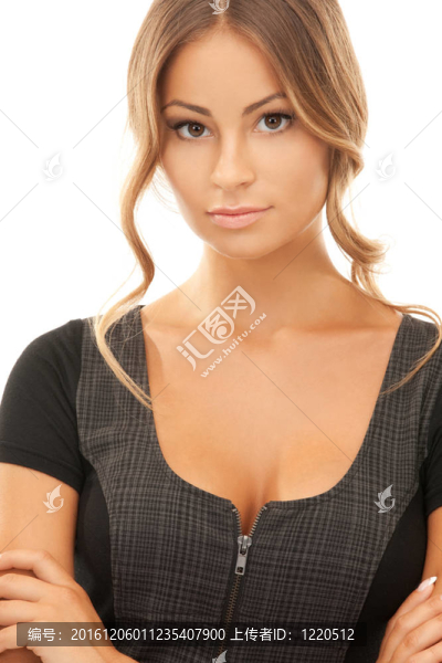 穿著優(yōu)雅的可愛女人
