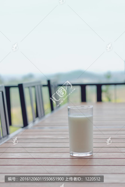 牛奶