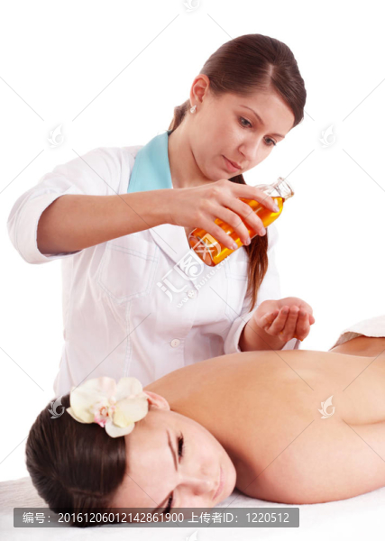 美女按摩。