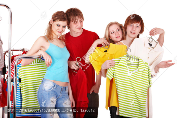 服裝店人群。