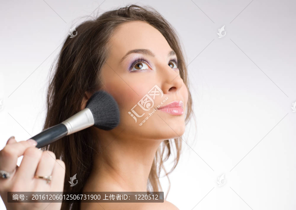 化妝品的概念，美麗的黑發(fā)女人。