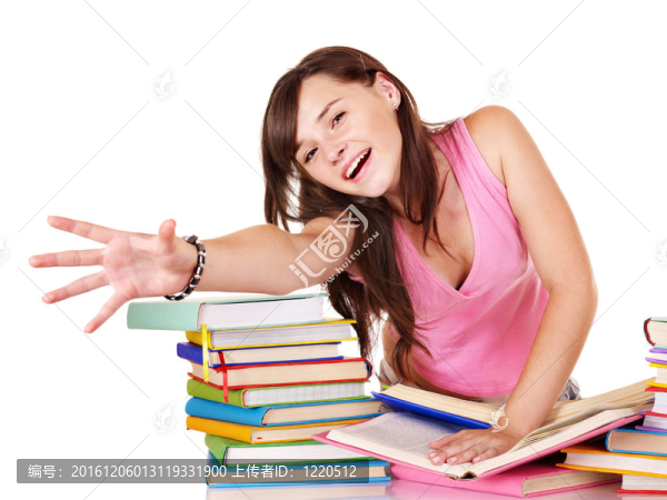 帶彩色書的女孩。