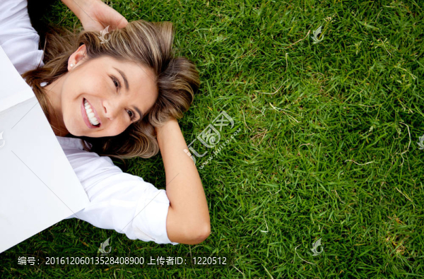 女人放松的戶外