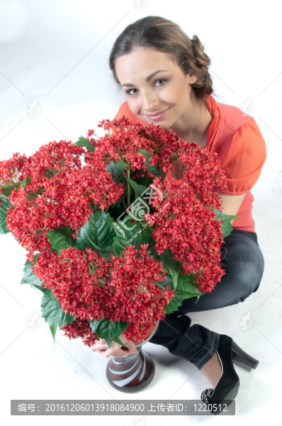 女孩和花