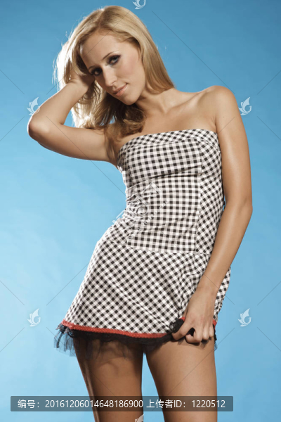 金發(fā)女人