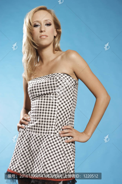 金發(fā)女人