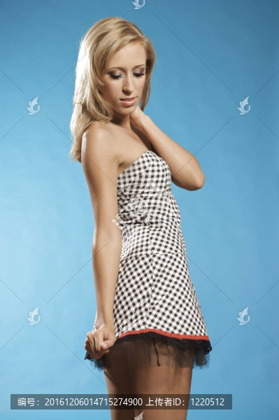 金發(fā)女人