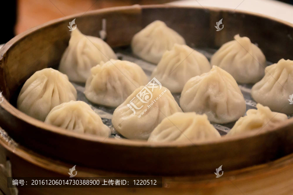 熱氣騰騰的上海餃子