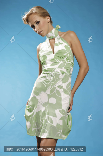 金發(fā)女人
