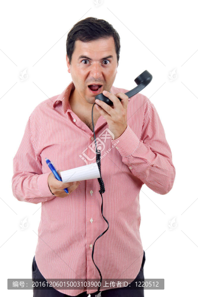 在打電話