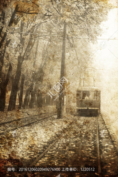 在敖德薩附近的秋天的小巷有軌電車；烏克蘭。舊圖像風(fēng)格照片。