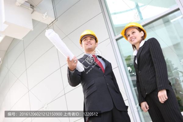 辦公室施工現(xiàn)場的業(yè)務(wù)團(tuán)隊(duì)