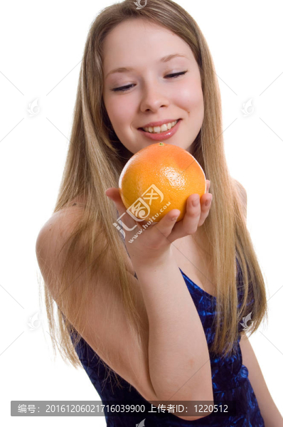 美麗的女孩與葡萄柚